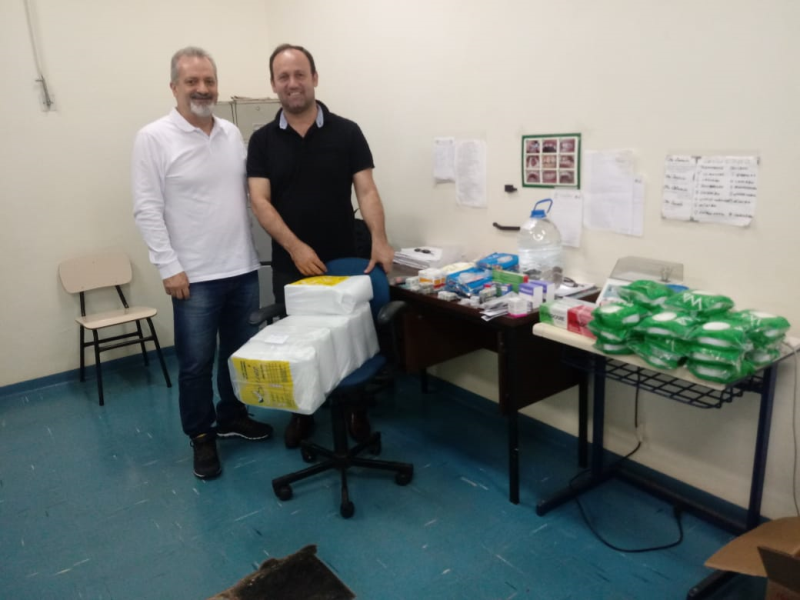 ENTREGA DE MATERIAL ODONTOLÓGICO 